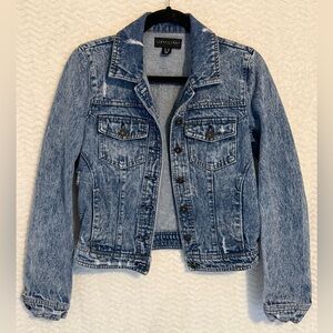 Tinseltown Blue Denim Jean Jacket. 100% Cotton. Size Small. Look Amazing in this